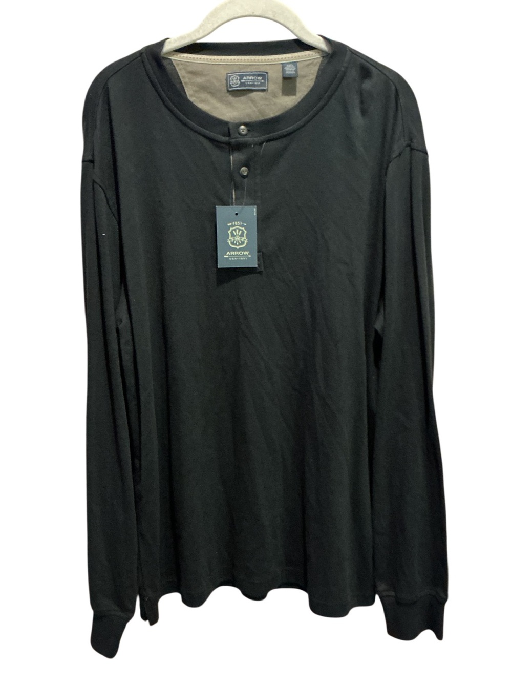 NWT Arrow Men’s Longsleeve Black Henley